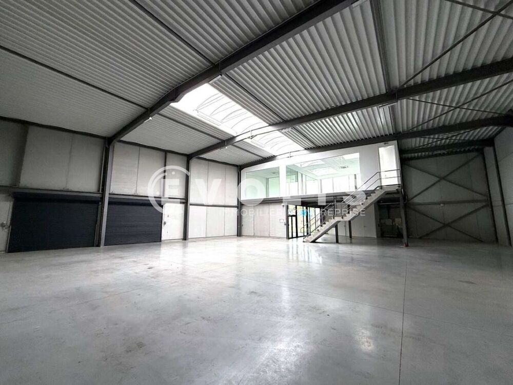   Locaux d'activité - A LOUER - 650 m² non divisibles Roncq