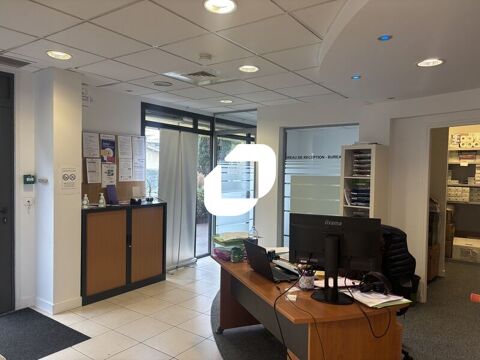 Bureaux - A LOUER - 130 m&sup2; non divisibles 2795 33520 Bruges