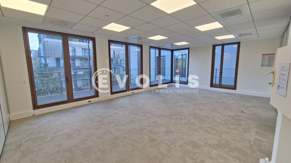   Bureaux - A LOUER - 1 369 m² divisibles à partir de 17 m² Montevrain