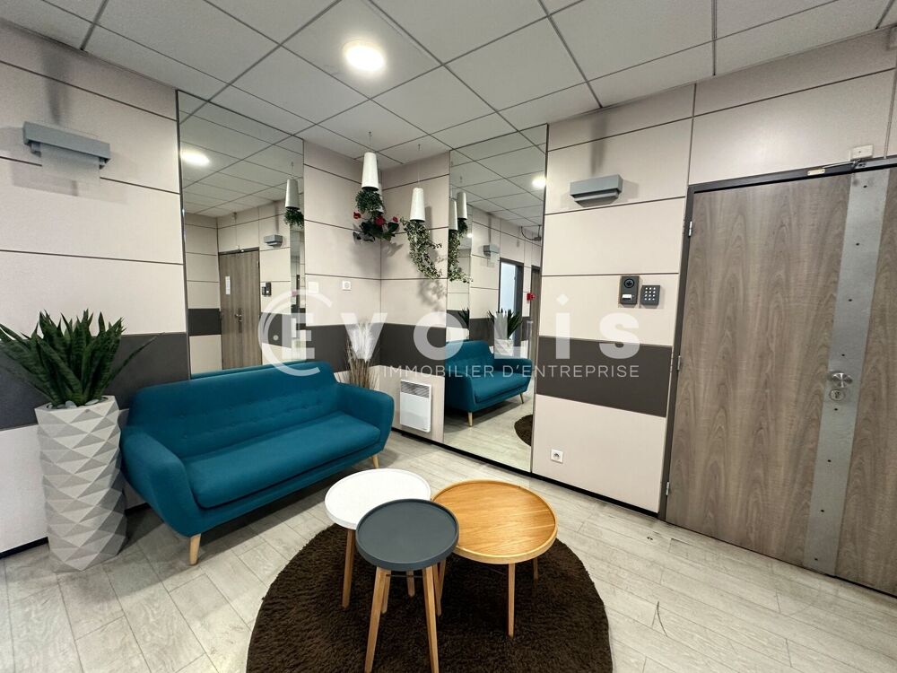   BUREAUX RENOVES A LOUER, PIED RER A - 1034 m² divisibles à partir de 341m² Rueil malmaison