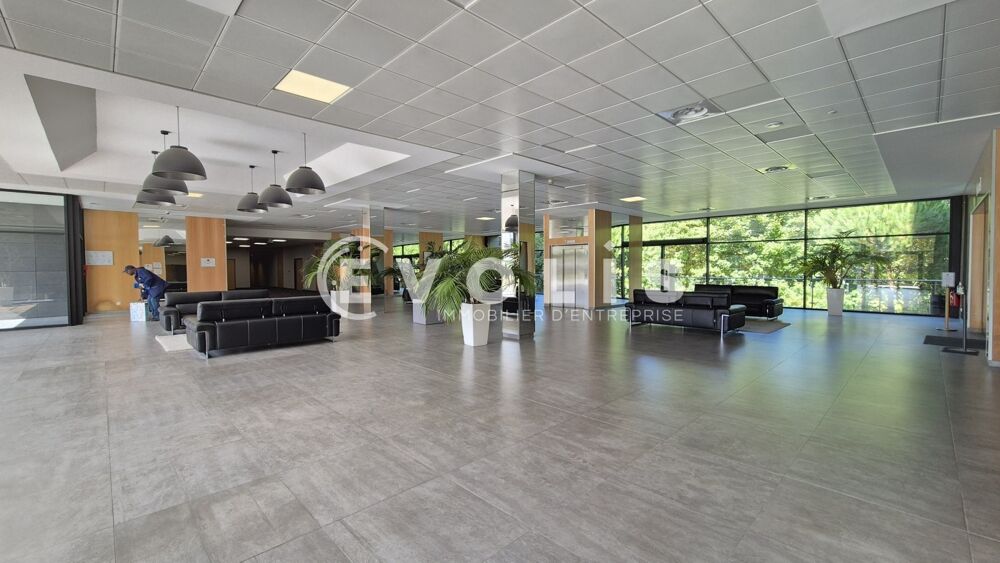   Bureaux - A VENDRE - 1 154 m² divisibles à partir de 14 m² Jossigny