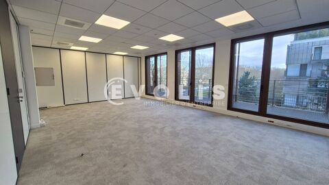   Bureaux - A LOUER - 1 369 m² divisibles à partir de 17 m² 