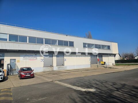   Entrepôts - A LOUER - 2 327 m² non divisibles 