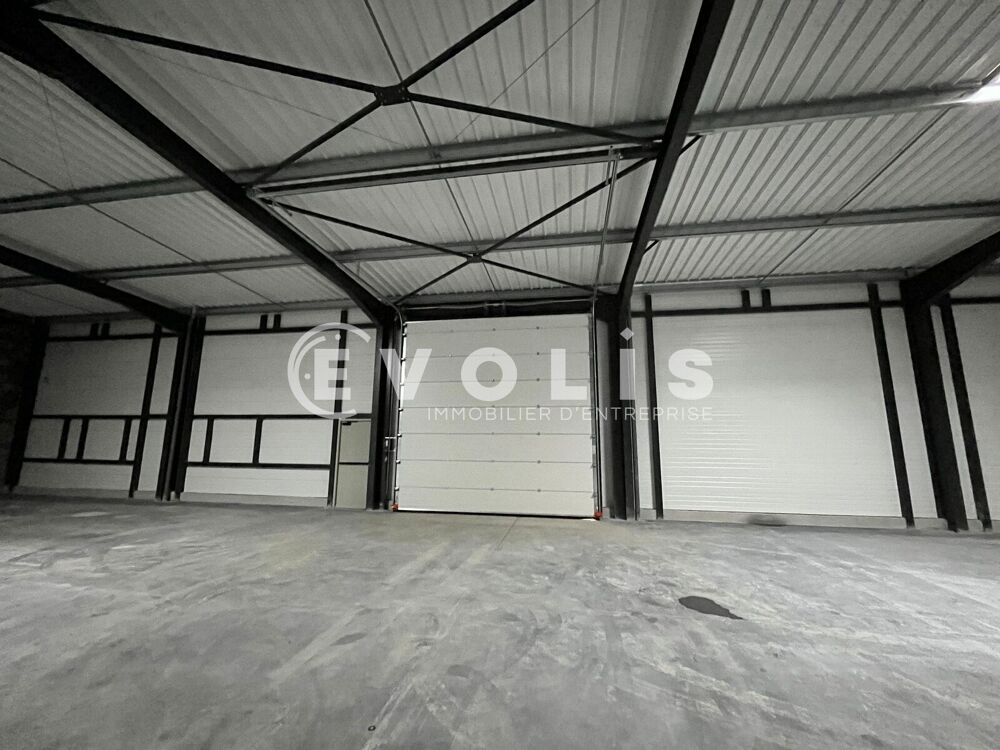   Locaux d'activité - A LOUER - 1 010 m² non divisibles Bassens