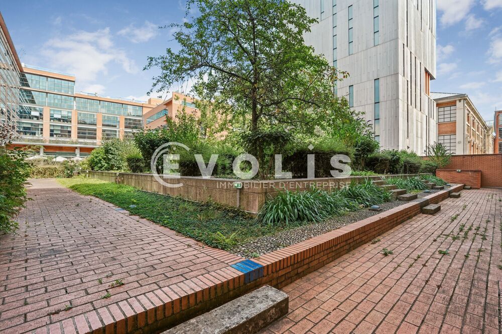   Bureaux - A LOUER - 1 996 m² divisibles à partir de 353 m² Ivry sur seine