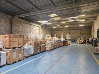  Locaux d'activité - A LOUER - 6 010 m² divisibles à partir de 490 m² Villejust