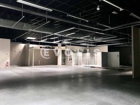   PROXIMITE HYPER AUCHAN - 1 800 m² non divisibles 