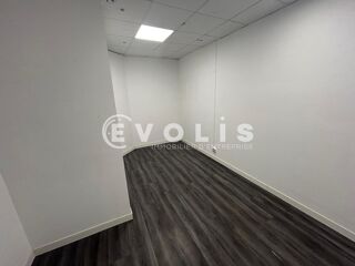   Locaux commerciaux - A LOUER - 65 m² non divisibles Ormoy