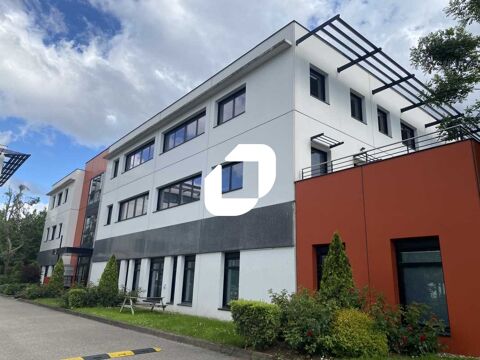 Bureaux - A LOUER - 3&nbsp;286 m&sup2; divisibles &agrave; partir de 93 m&sup2; 35603 69800 Saint priest