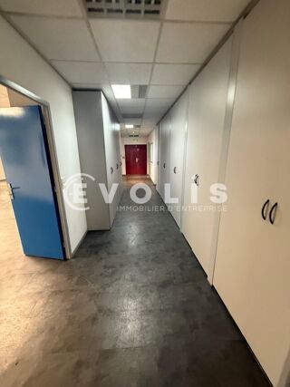   Locaux d'activité - A LOUER - 600 m² non divisibles Vitry sur seine