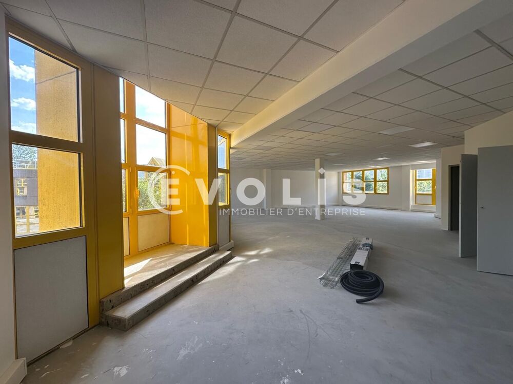   Bureaux - A LOUER - 737 m² divisibles à partir de 147 m² Bagneux