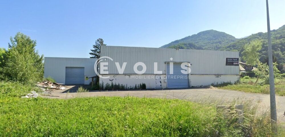   Locaux d'activité - A LOUER - 1 750 m² divisibles à partir de 150 m² de bureaux et 450 m² d'activités 