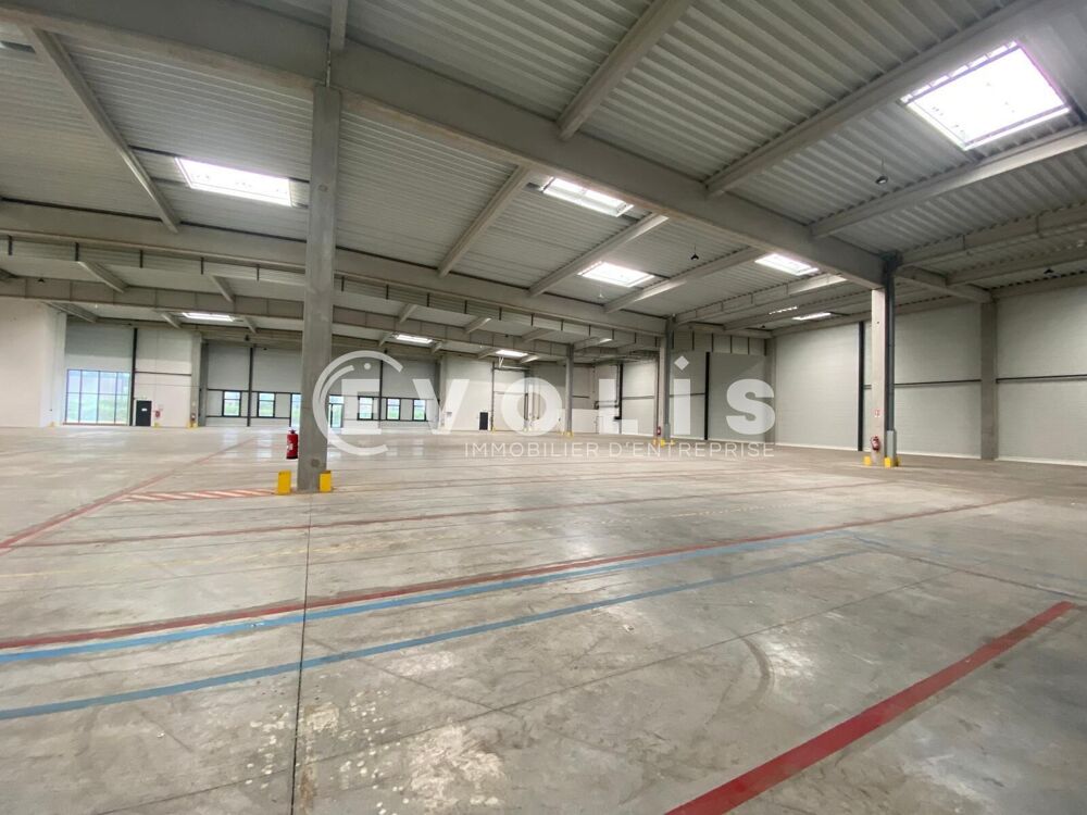   Locaux d'activité - A LOUER - 6 578 m² divisibles à partir de 1 823 m² Sucy en brie
