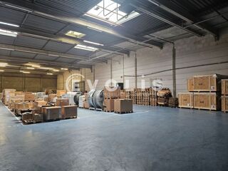   Locaux d'activité - A LOUER - 6 010 m² divisibles à partir de 490 m² Villejust