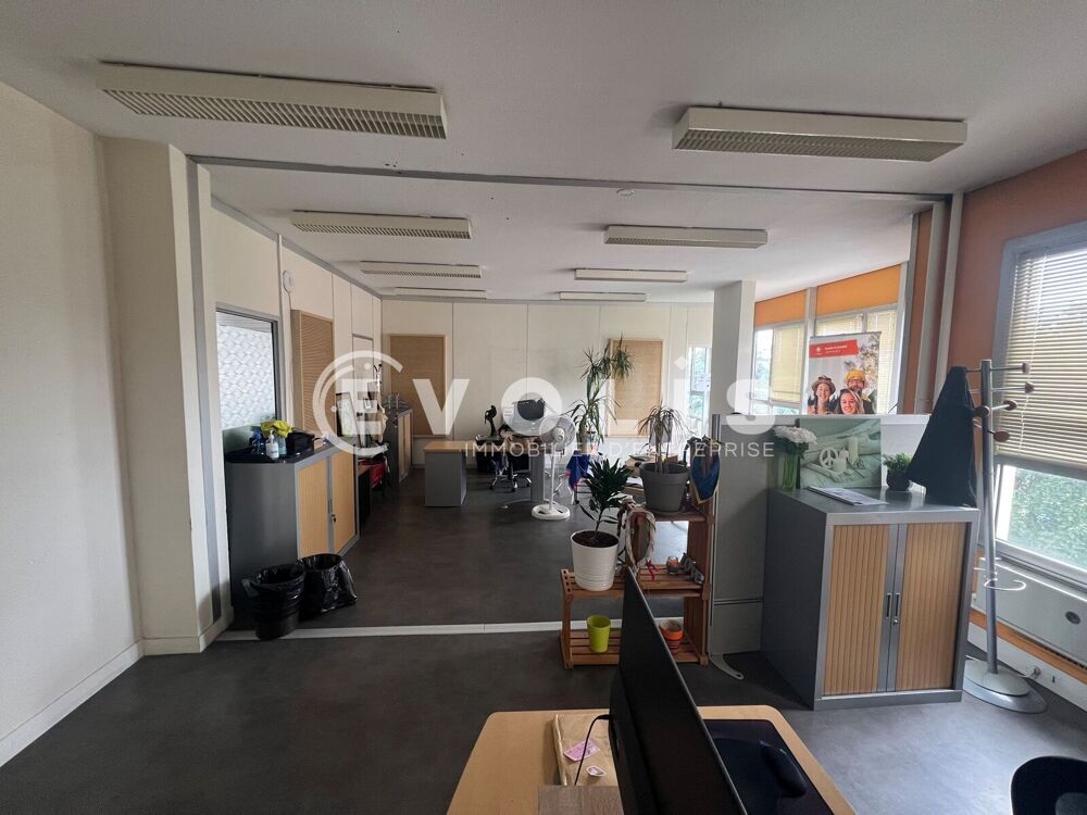   Bureaux - A VENDRE - 695 m² divisibles à partir de 347 m² Noisy le grand
