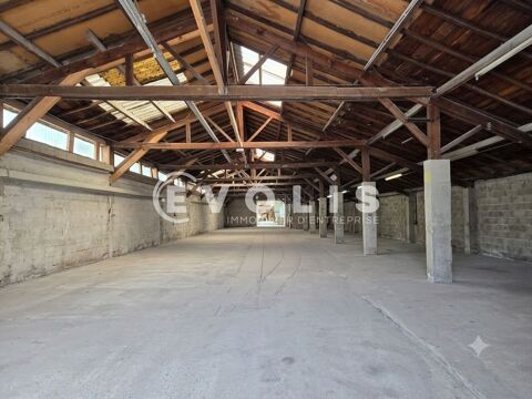  Locaux d'activité - A VENDRE - 983 m² non divisibles 