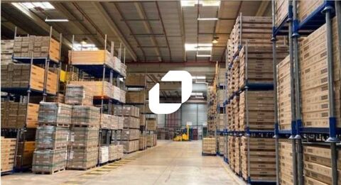   Entrep�ts - A LOUER - 7�933 m� divisibles � partir de 3�876 m� 