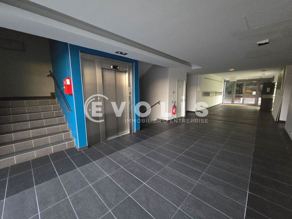   Bureaux - A VENDRE - 212 m² non divisibles Orsay