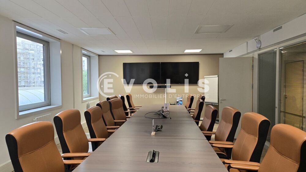   Bureaux - A LOUER - 215 m² non divisibles Courbevoie