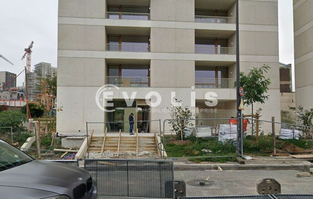   Locaux commerciaux - A LOUER - 108 m² non divisibles Ivry sur seine