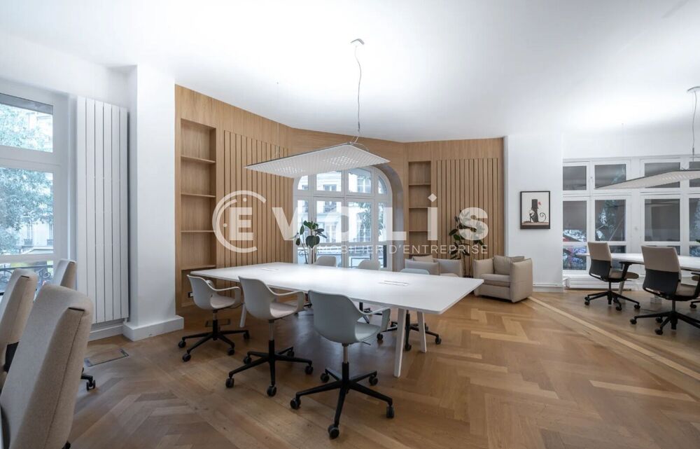   Bureaux - A LOUER - 460 m² non divisibles 