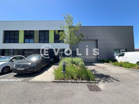 Locaux d'activit&eacute; - A VENDRE OU A LOUER - 566 m&sup2; non divisibles 850000 69120 Vaulx en velin