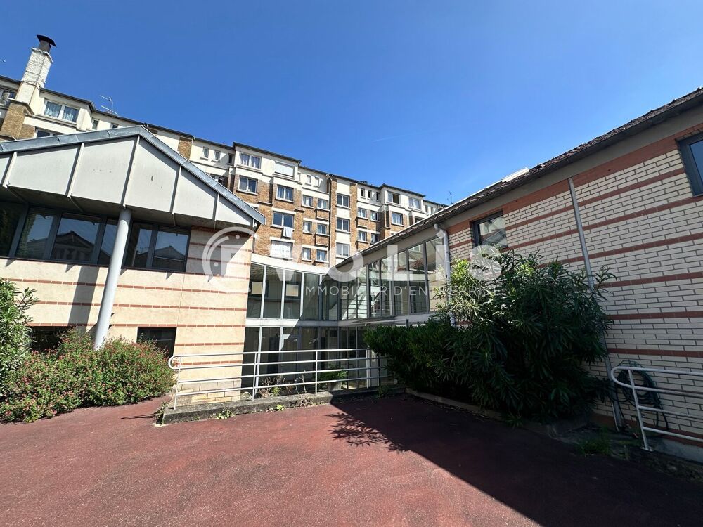   Bâtiment indépendant à vendre au pied du RER - 480 m² non divisibles Cachan