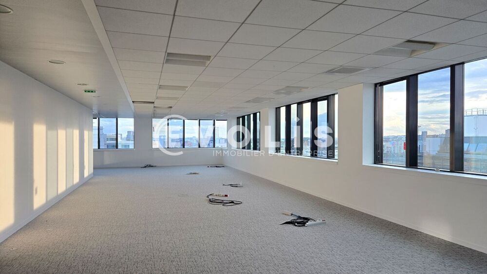   Locaux d'activité - A LOUER - 2 205 m² divisibles à partir de 137 m² Ivry sur seine