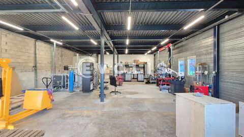 Locaux d'activit&eacute; - A LOUER - 451 m&sup2; non divisibles 4404 77600 Chanteloup en brie