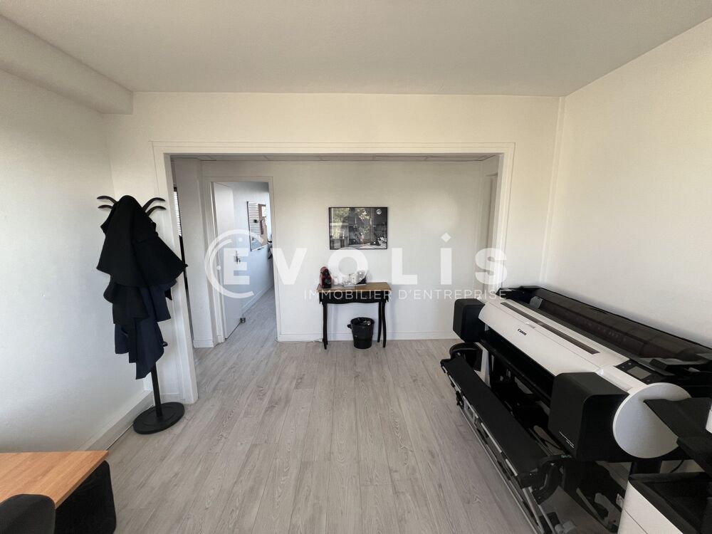  BUREAUX A LOUER - 55 m² non divisibles Le raincy
