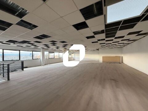 AU PIED DE L'A115 - 217 m&sup2; non divisibles 1994 95150 Taverny