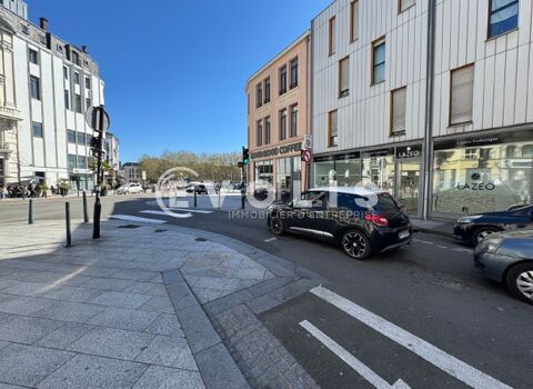  EMPLACEMENT PREMIUM - 125 m² non divisibles 