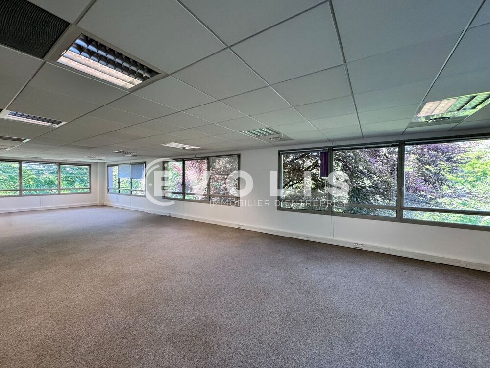   Bureaux - A LOUER - 900 m² divisibles à partir de 187 m² Ecully