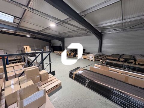 Locaux d'Activit&eacute;s - A LOUER - 1&nbsp;689 m&sup2; divisibles &agrave; partir de 254 m&sup2; 11260 33450 Saint loubes