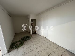   Locaux d'activité - A LOUER - 200 m² non divisibles Blanquefort