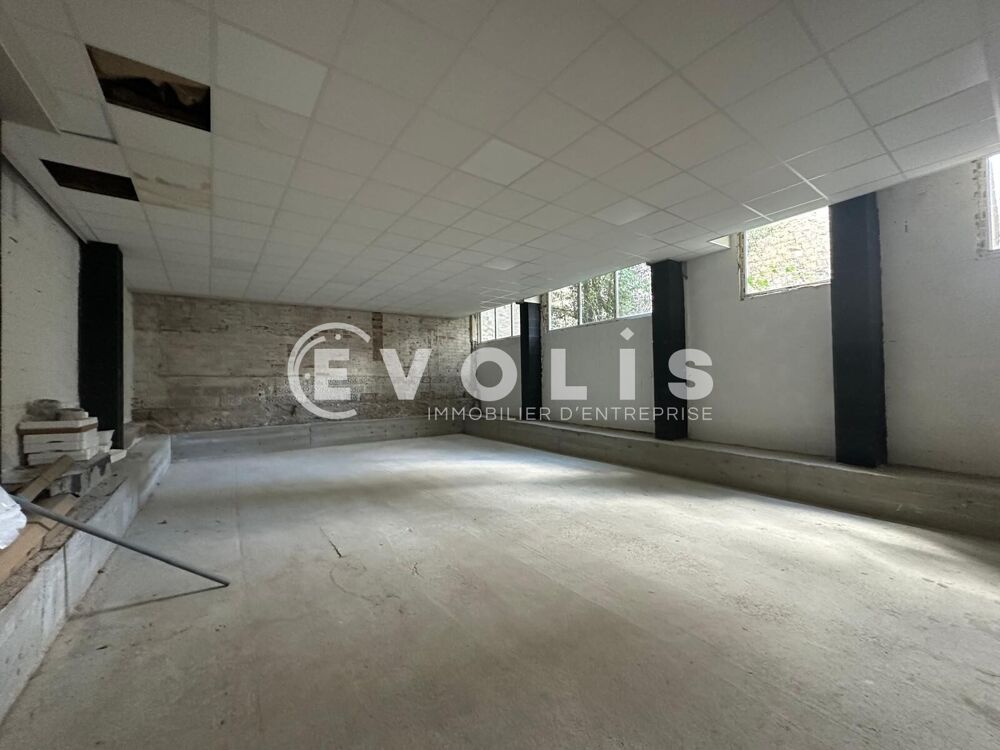   Locaux d'activité - A VENDRE OU A LOUER - 126 m² non divisibles Malakoff