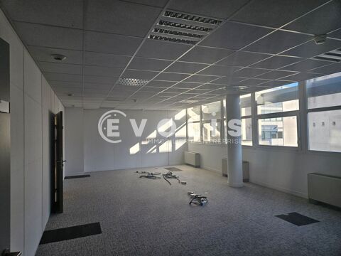   Bureaux - A LOUER - 1 678 m² divisibles à partir de 483 m² 