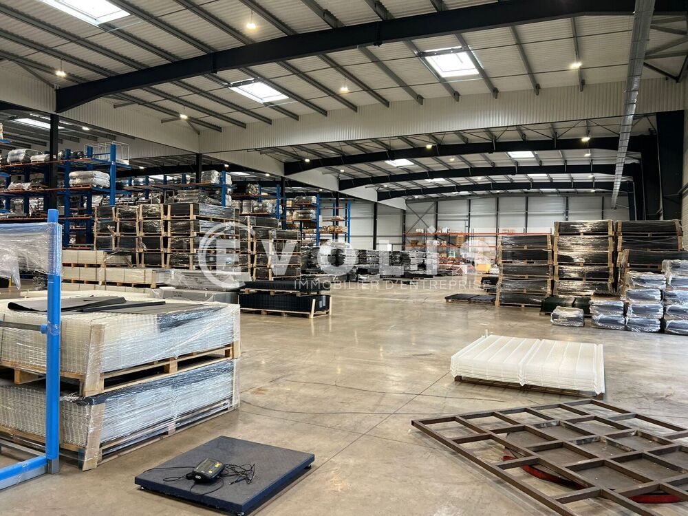   Local d'activité 7 380m² disponilbe - 6 200 m² non divisibles Belleville-en-beaujolais