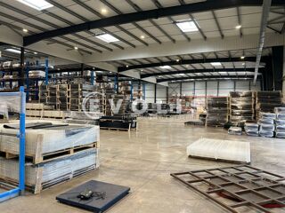   Local d'activité 7 380m² disponilbe - 6 200 m² non divisibles Belleville-en-beaujolais