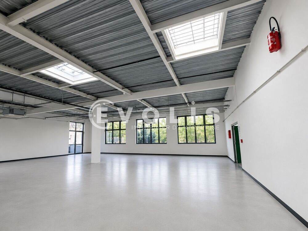   Bureaux - A LOUER - 621 m² non divisibles Nanterre