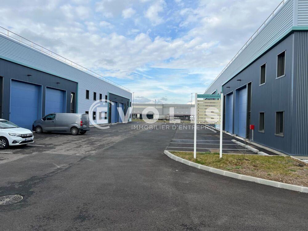   Locaux d'activité - A VENDRE OU A LOUER - 575 m² divisibles à partir de 284 m² Saint vulbas