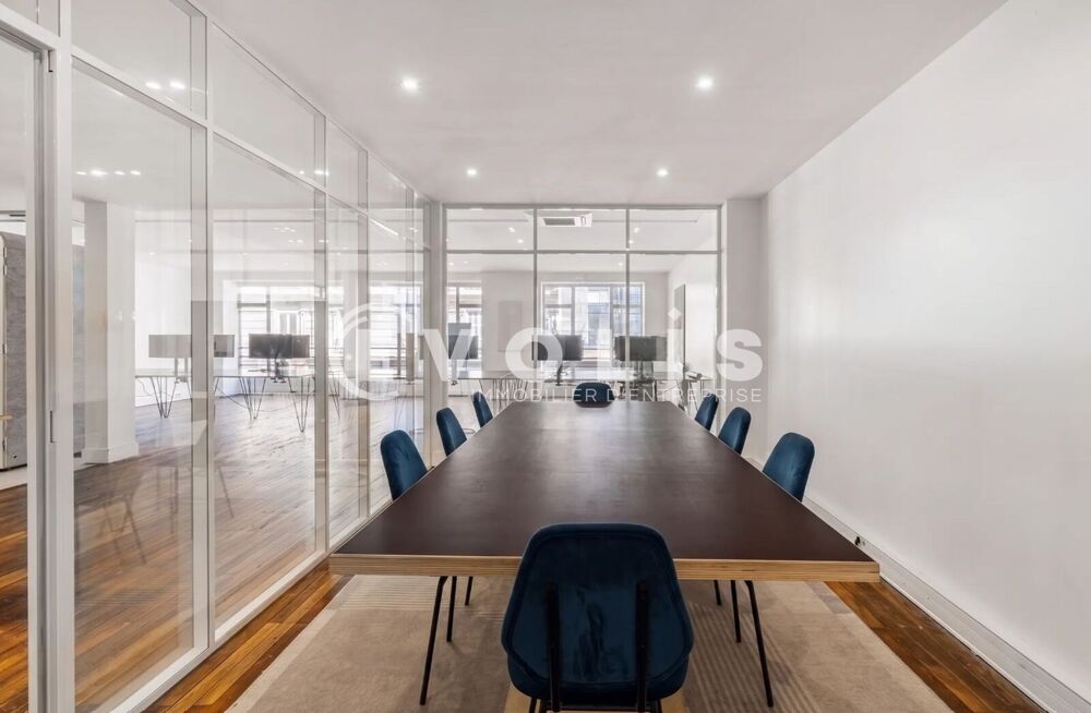   Bureaux - A LOUER - 330 m² non divisibles Paris 8