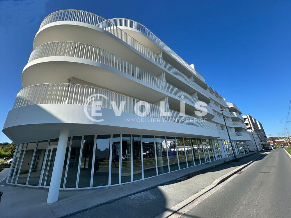   Bureaux - A VENDRE - 437 m² divisibles à partir de 111 m² 