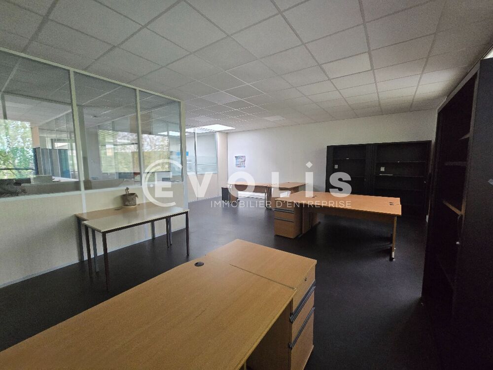   Bureaux - A LOUER - 332 m² divisibles à partir de 97 m² Igny