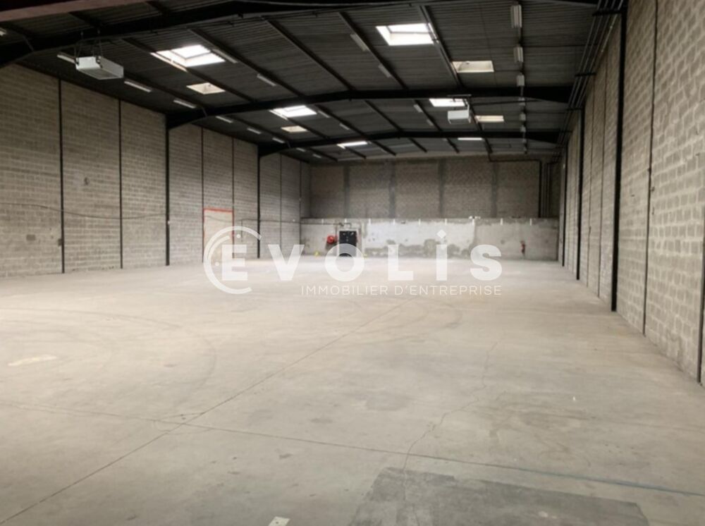   Locaux d'activité - A LOUER - 1 410 m² non divisibles Morangis