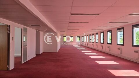  Bureaux - A VENDRE - 744 m² divisibles à partir de 176 m² 