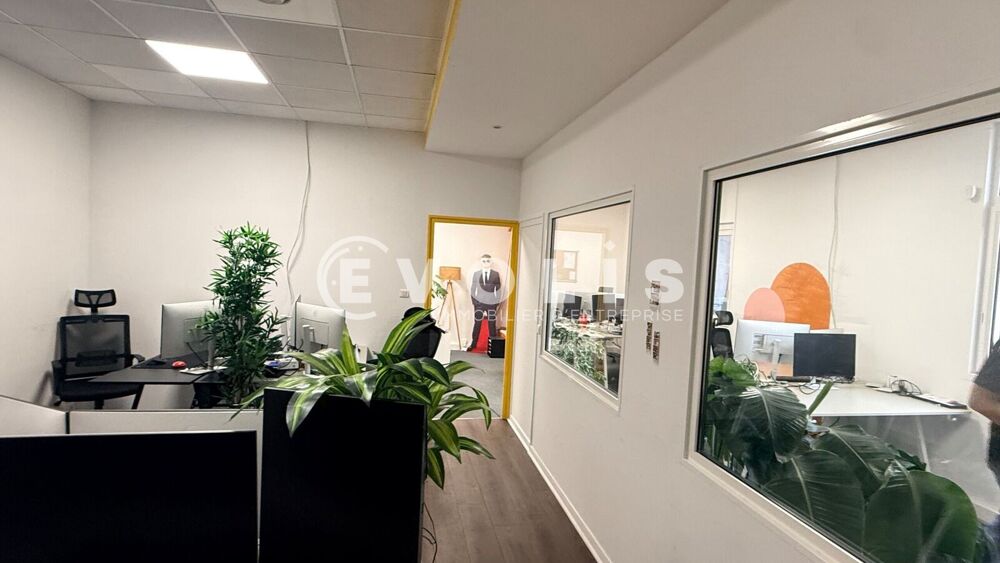   Bureaux - A LOUER - 410 m² divisibles à partir de 140 m² Lyon 6