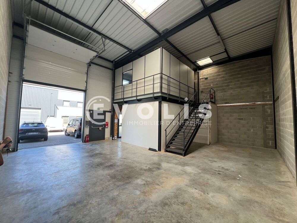   LOCAL A LOUER - 143 m² non divisibles 