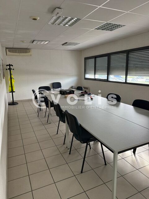   4892 - 4 892 m² non divisibles 