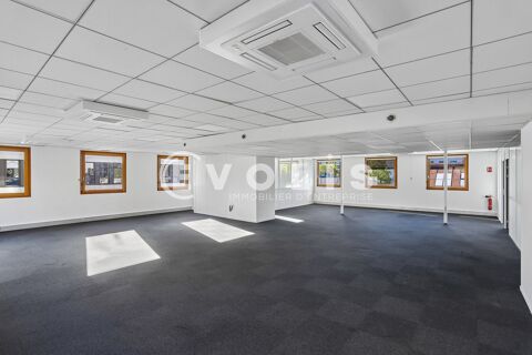   Bureaux - A LOUER - 529 m² divisibles à partir de 206 m² 